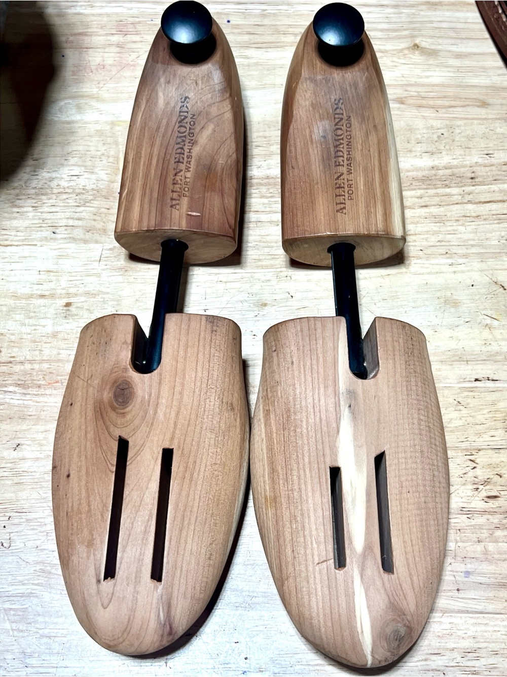 Allen Edmonds Wooden Shoe Trees, Large with black knobs and logo